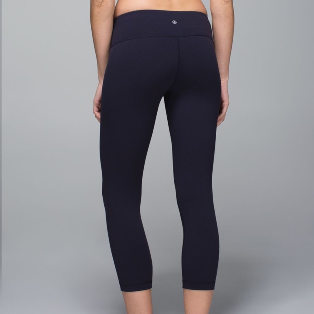 Lululemon Wunder Under Crop II Navy Size 4